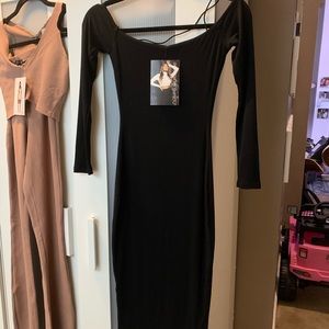 NWT, worn only for pictures. Naked Wardrobe off the shoulders, 3/4 sleeve